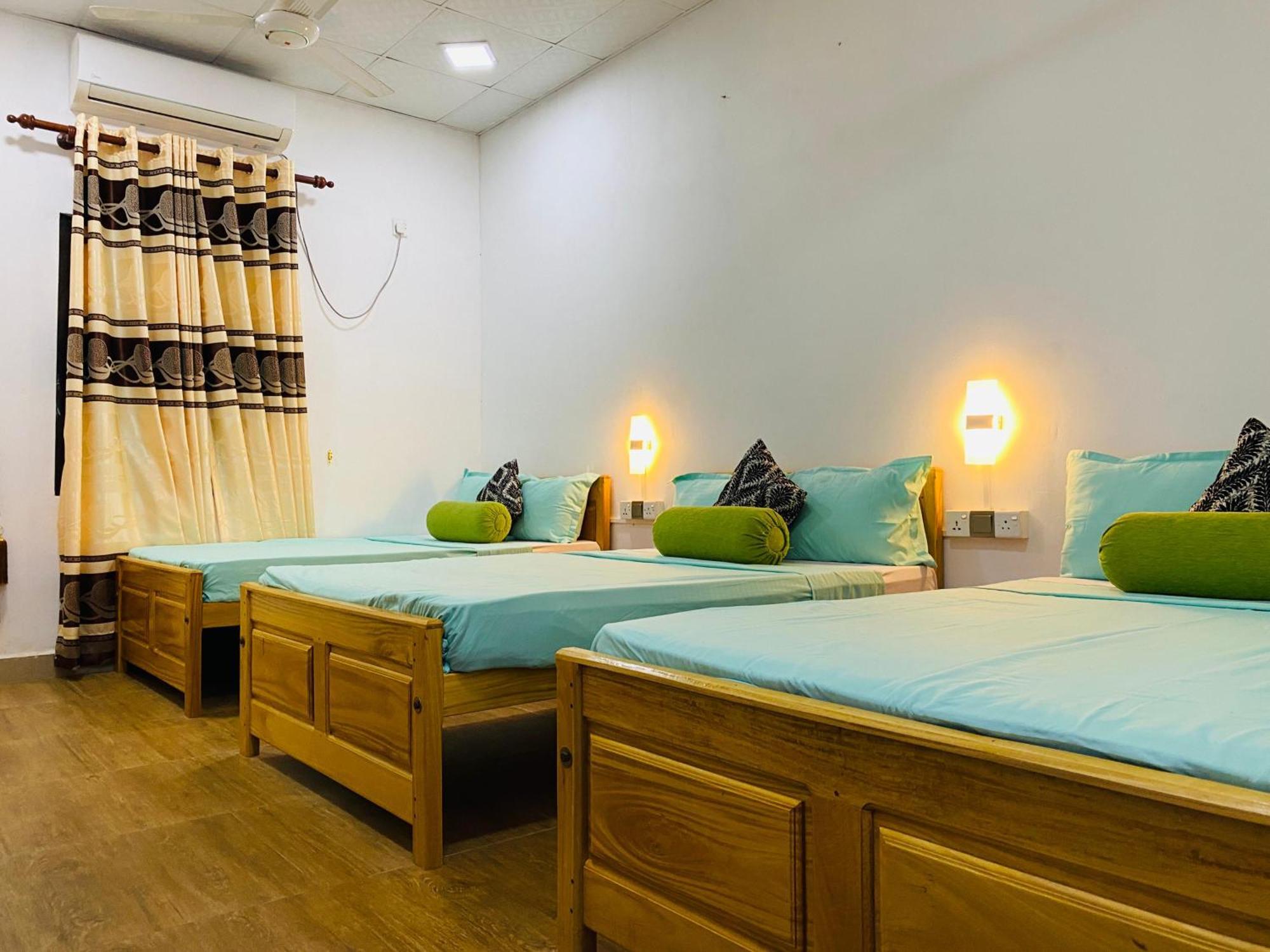 White Villa Hotel Trincomalee Exterior foto