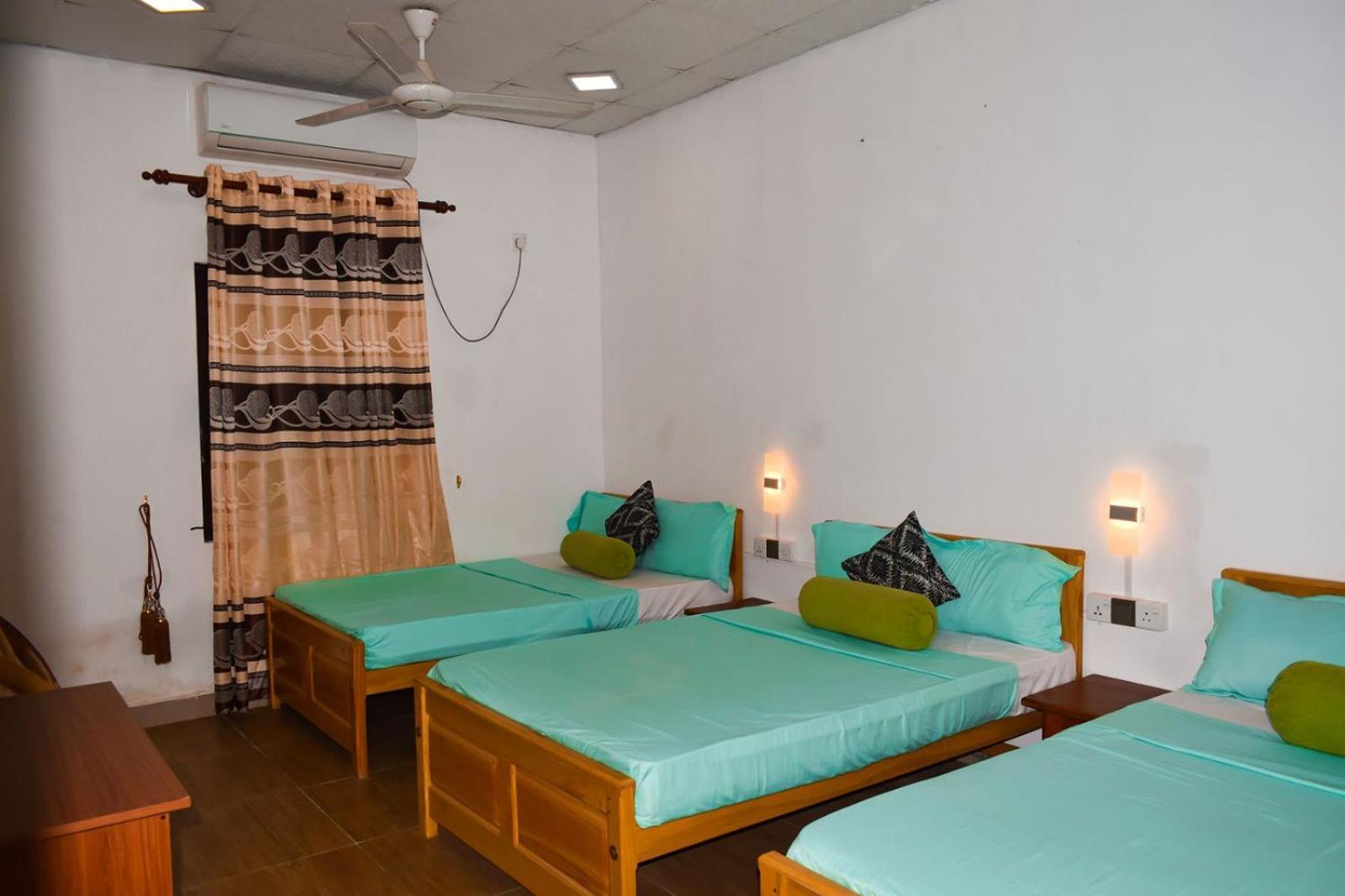 White Villa Hotel Trincomalee Exterior foto